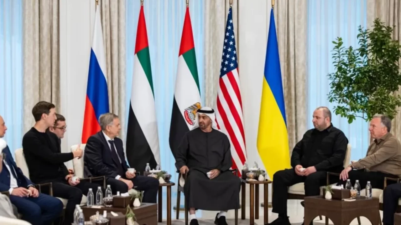 Abu Dabi’de barış için dev masa! Rusya, Ukrayna ve ABD heyetleri ilk günü tamamladı