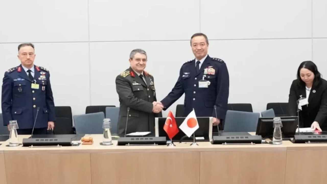 Genelkurmay Başkanı Orgeneral Bayraktaroğlu'ndan Brüksel'de ikili görüşmeler