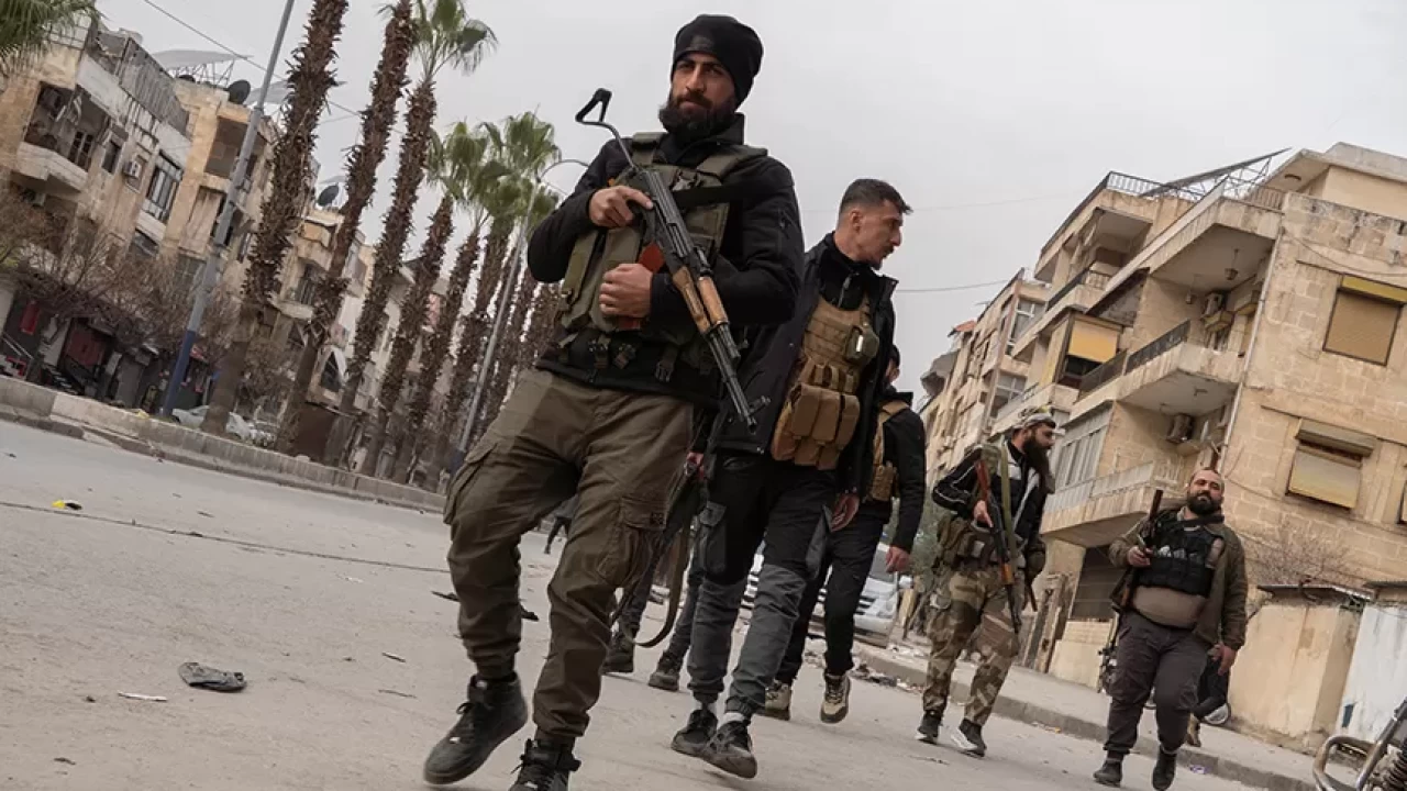 Halep’te YPG işgali sona erdi! Suriye ordusu kentte kontrolü tamamen sağladı, son mahalle de kurtarıldı