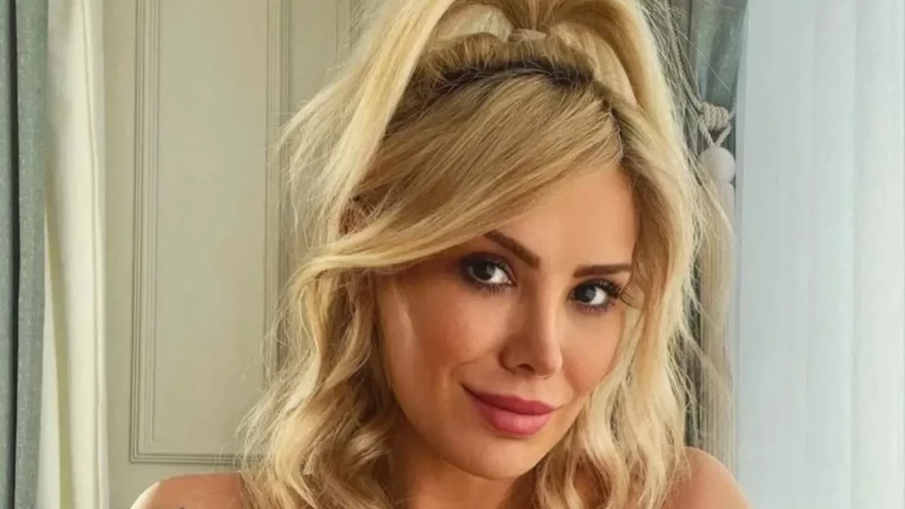 Esra ve Ceyda kardeşlerden Ceyda Ersoy gözaltına alındı