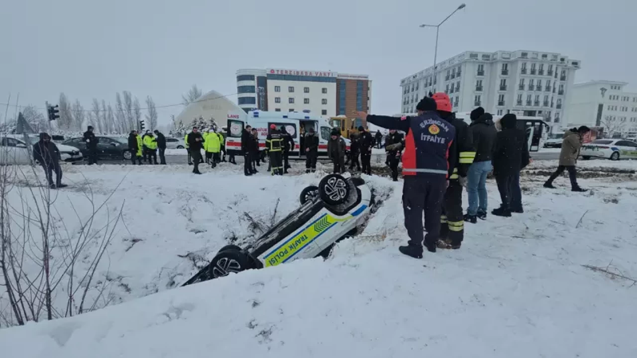 Polis aracı devrildi: 2 polis memuru yaralandı