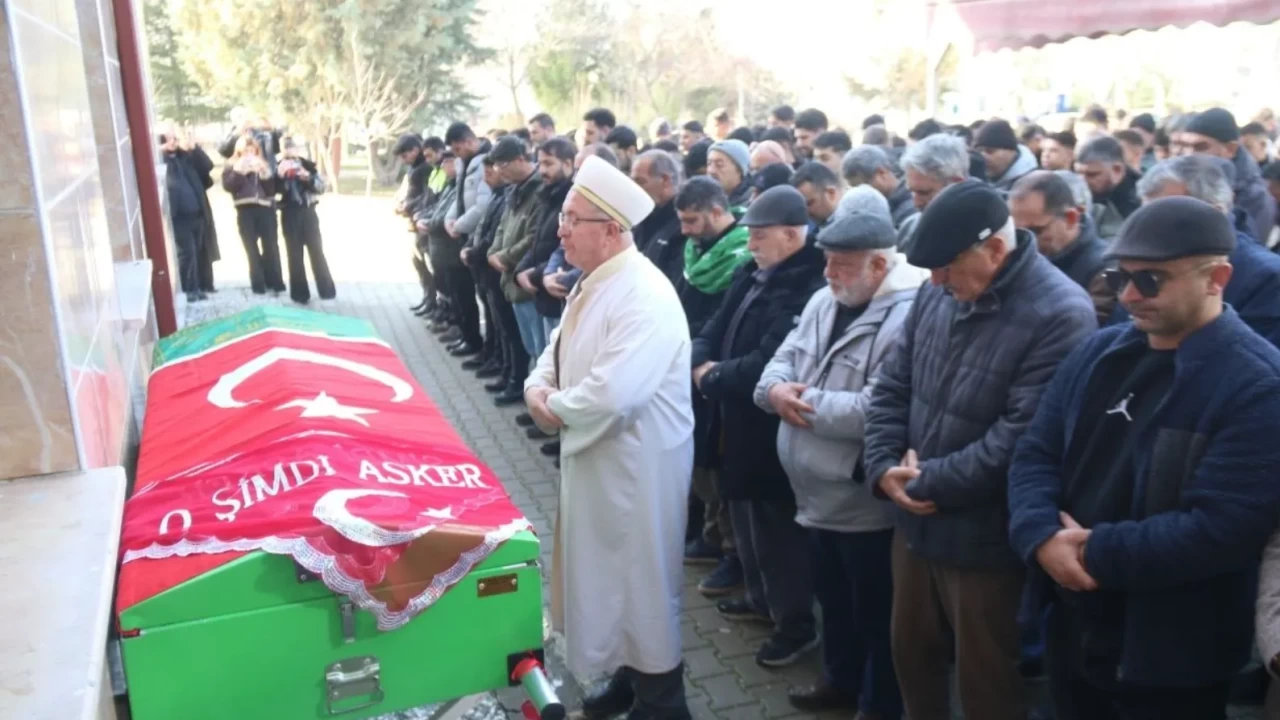 Acılı baba gözyaşlarını tutamadı: ‘Yavrum tabutta, söz yok artık’