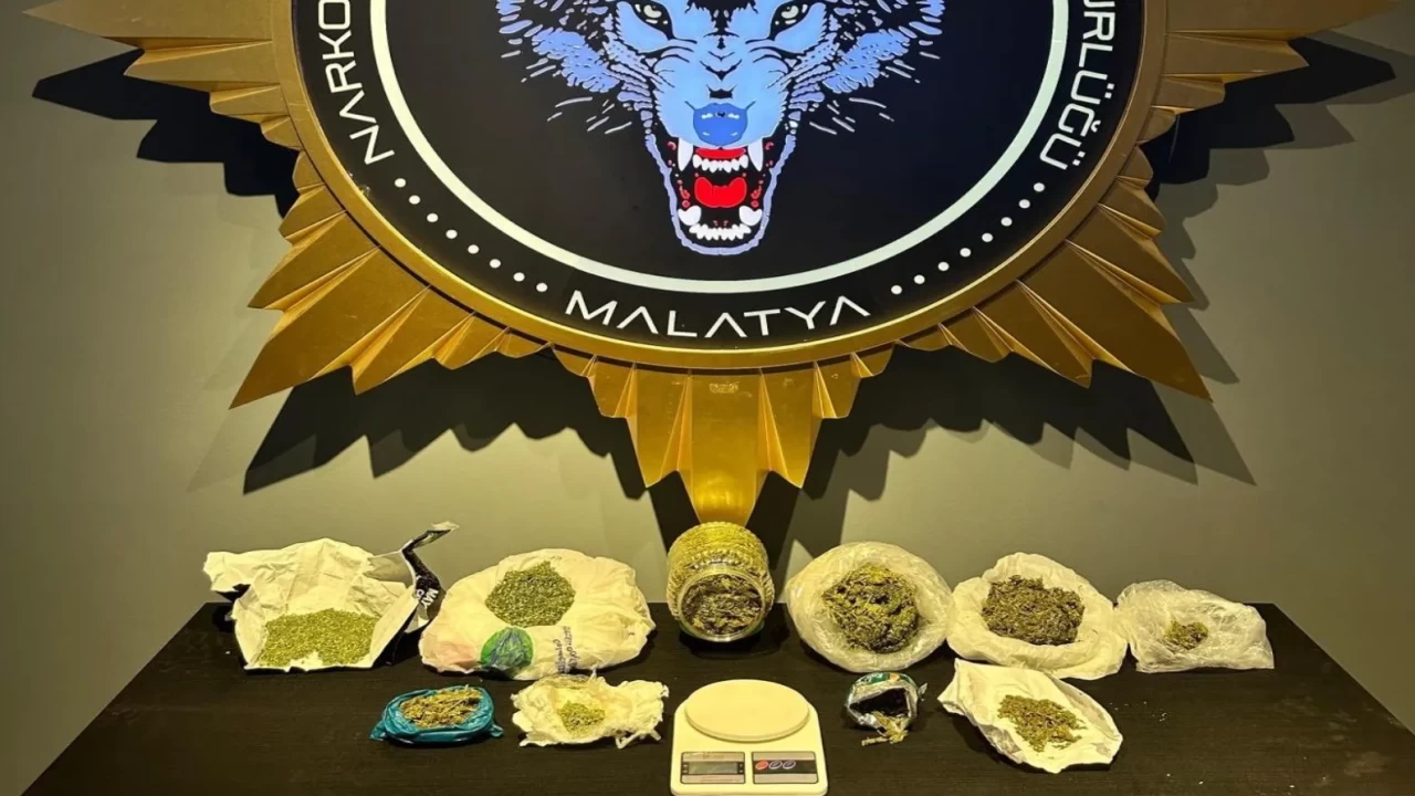 Malatya’da sokak satıcılarına darbe! Çok sayıda yasaklı madde ele geçirildi