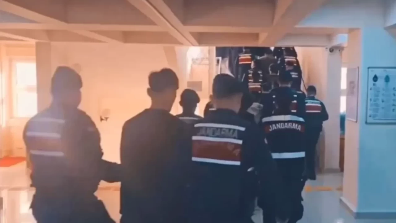 12 ilde siber dolandırıcılık operasyonu; 25 tutuklama