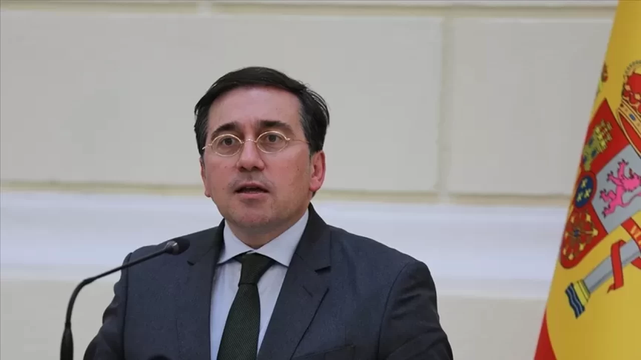 İspanya’dan NATO uyarısı: Grönland güvende tutulacak