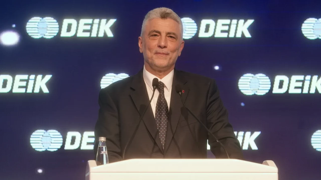 Bakan Bolat rakamları açıkladı: Türkiye ihracatta tarih yazdı