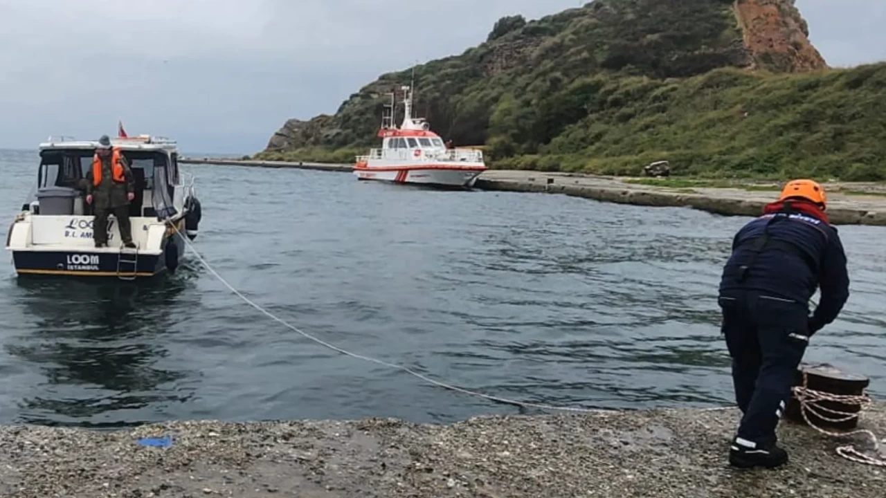 Marmara’da korku dolu anlar: Sürüklenen tekne son anda kurtarıldı!