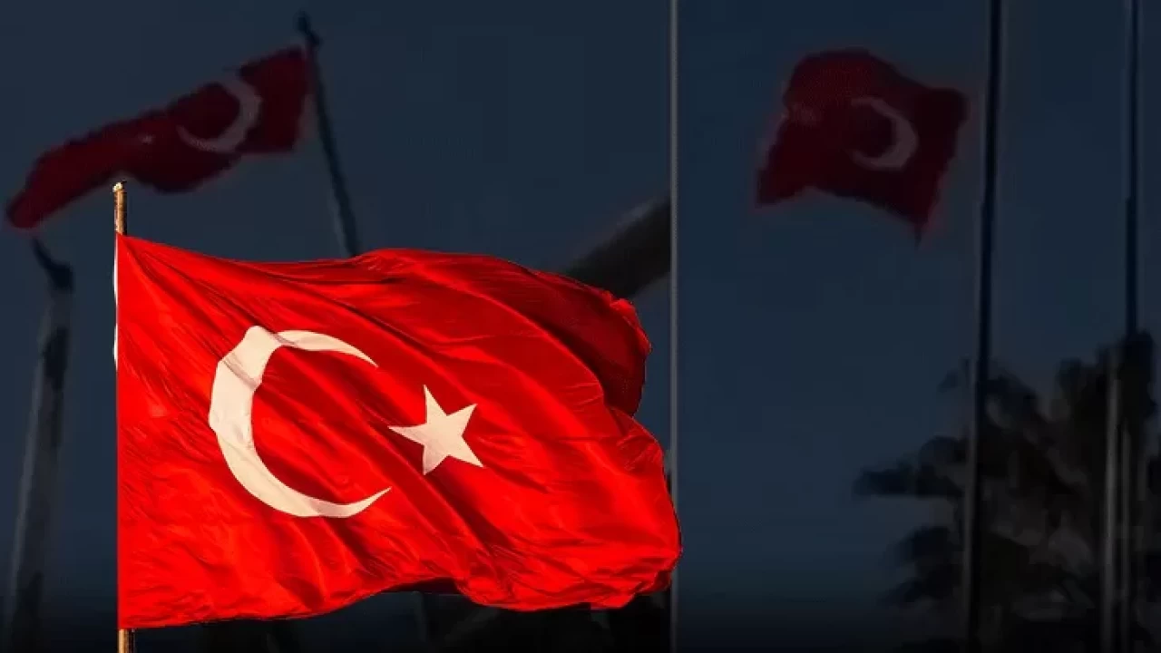 MSB'den Türk bayrağına alçak saldırıyla ilgili açıklama: Failler tespit edildi, gereği yapılıyor