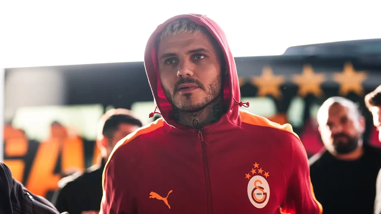 Galatasaray, UEFA Şampiyonlar Ligi'ndeki Manchester City maçı için İngiltere’ye gitti