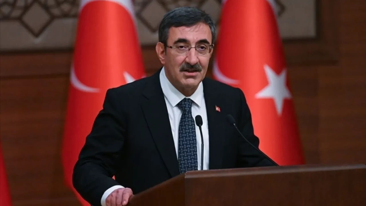 Cumhurbaşkanı Yardımcısı Cevdet Yılmaz: Gazetecilik asli bir kamu görevidir