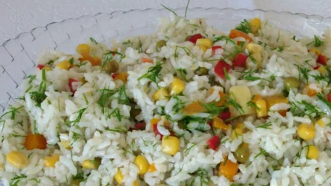 Çin salatası nedir? Nasıl yapılır ve içeriğinde neler var?