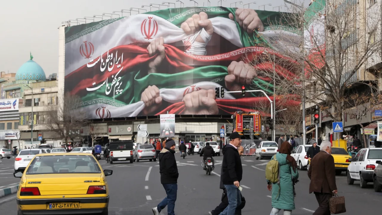 İran’da kesilen internet hafta sonuna kadar normalleşecek!