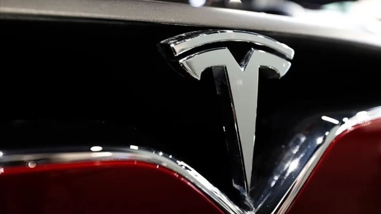 Tesla'nın zorlu 2025 finali! Yüzde 61’lik düşüş soğuk duş etkisi yarattı