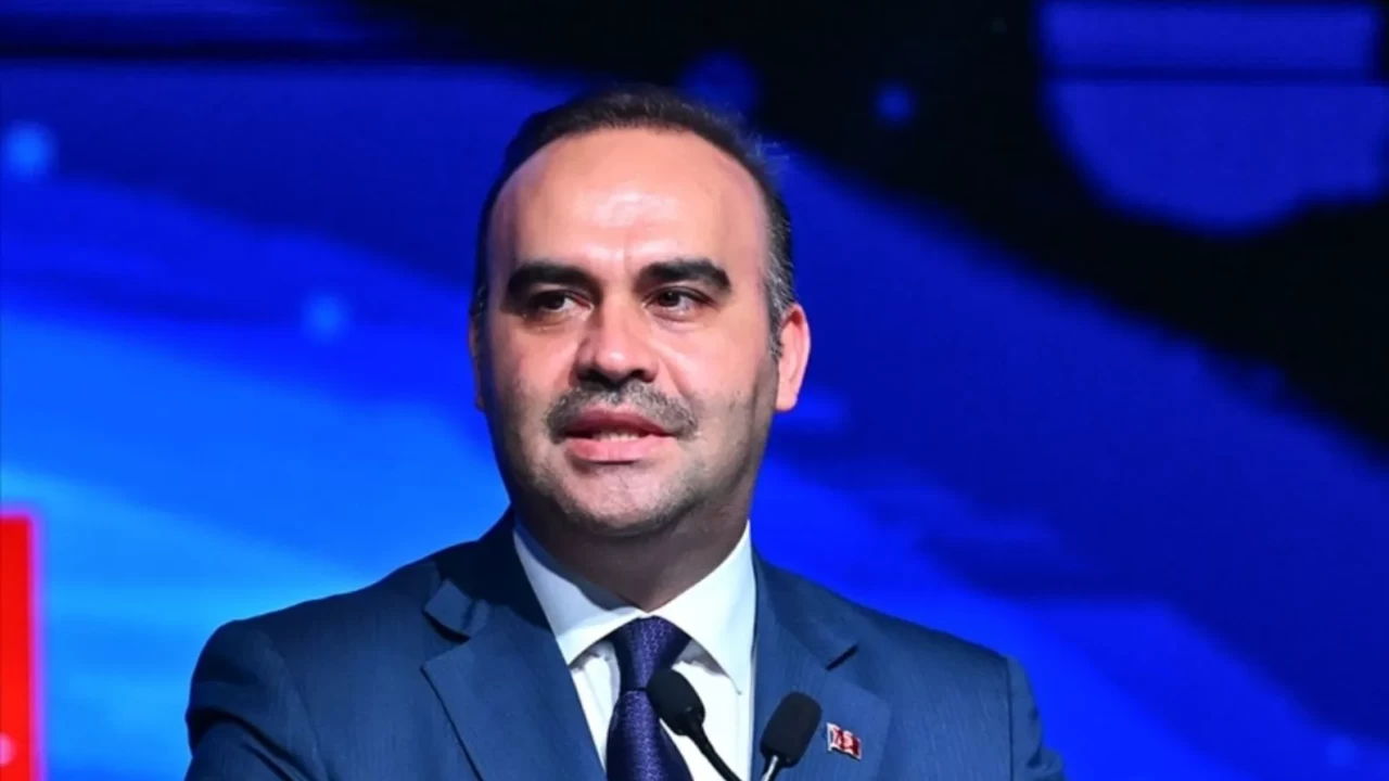 Geleceğin Mühendisleri burada yetişiyor: Bakan Kacır'dan gençlere çağrı