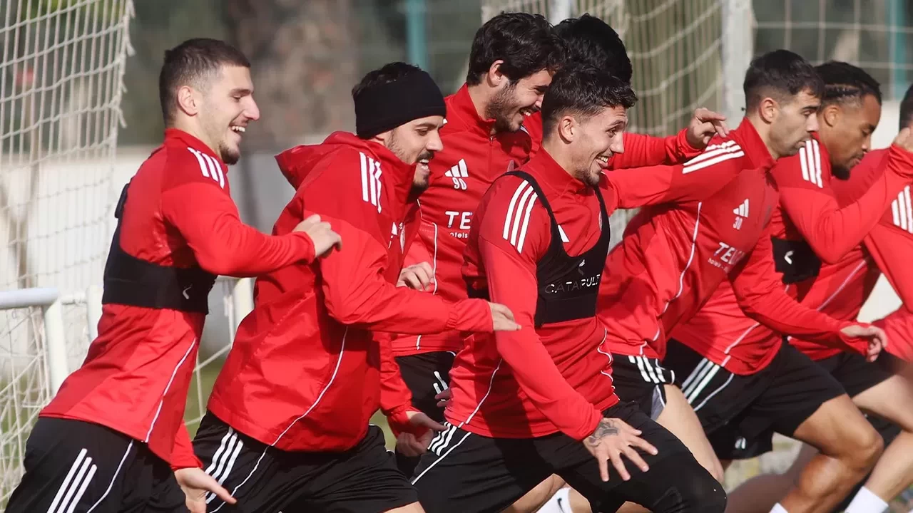 Antalyaspor, ikinci yarı hazırlıklarını sürdürüyor