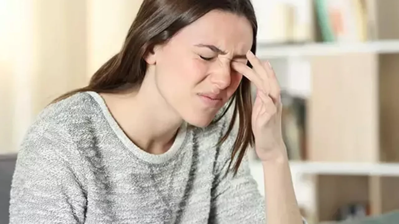 Gözü ovuşturmanın görmezden gelinen büyük riski