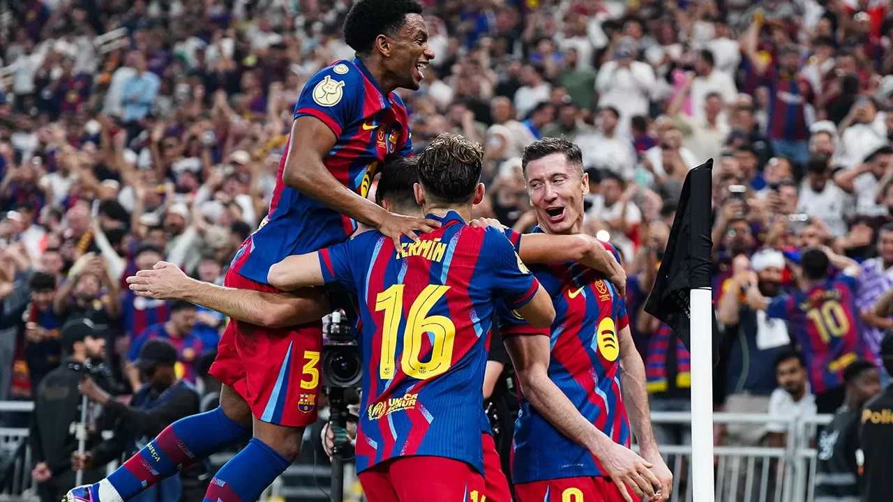 İspanya Süper Kupa finalinde kazanan Barcelona! Barcelona 3-2 Real Madrid