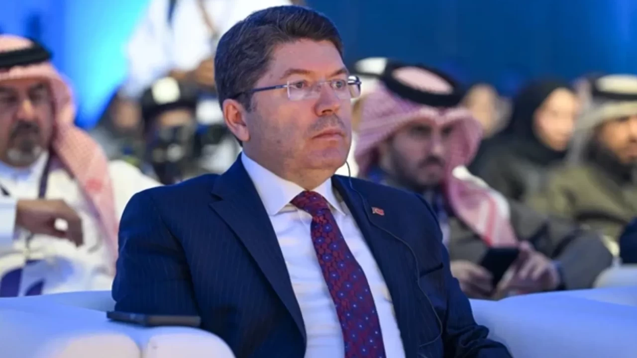 Bakan Tunç, Katar’da Hukuk Forumu’na katıldı