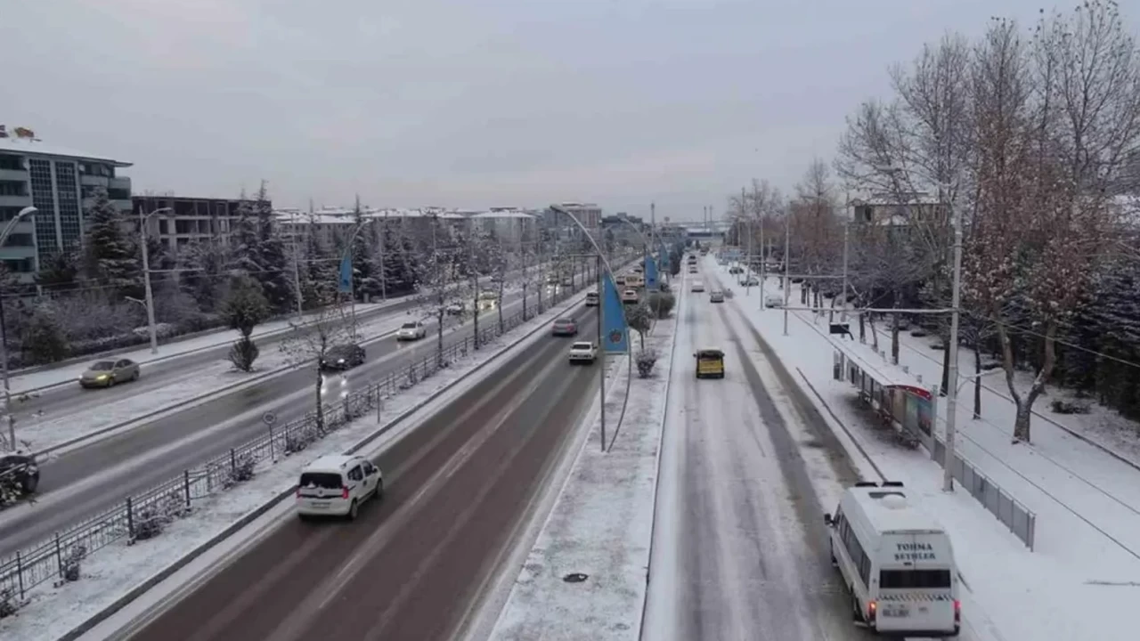 Malatya'da olumsuz hava koşulları nedeniyle üniversitelerde eğitim yarın çevrimiçi yapılacak