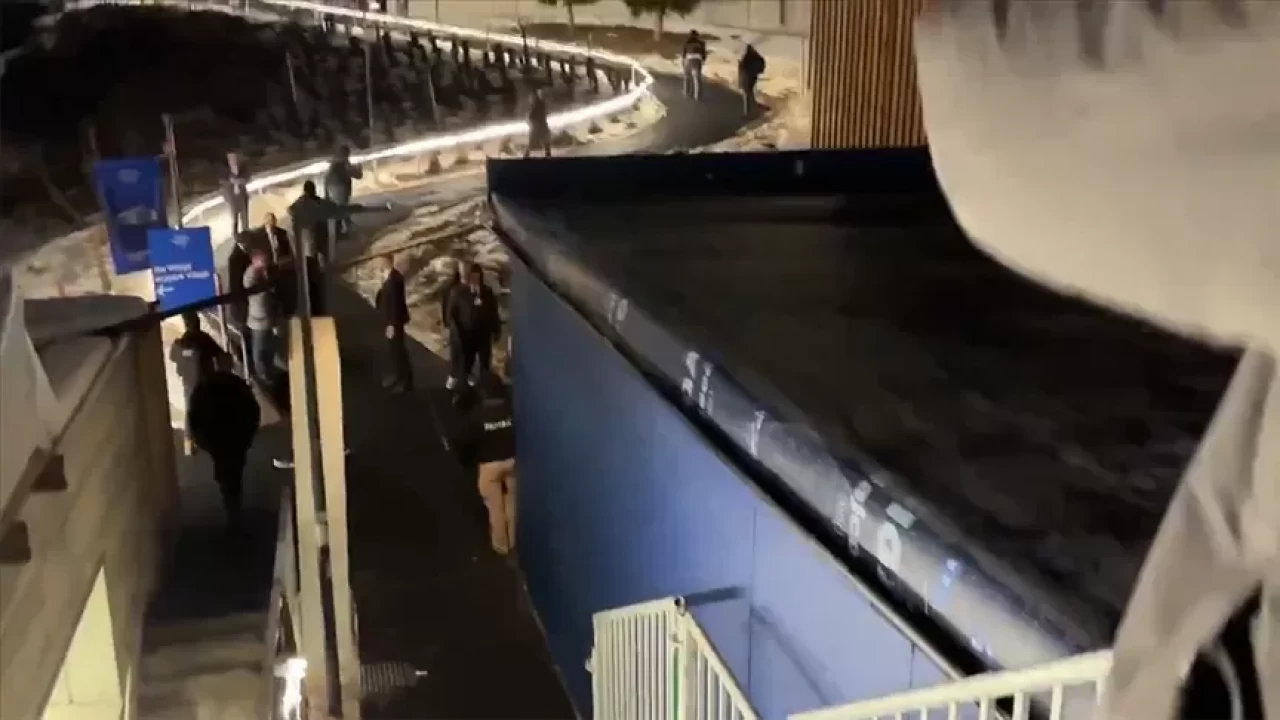 Davos’ta WEF alanı yangın alarmıyla boşaltıldı