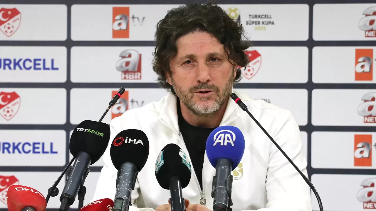 Fatih Tekke: “Eksik olan bölgelere transfer yapmalıyız”