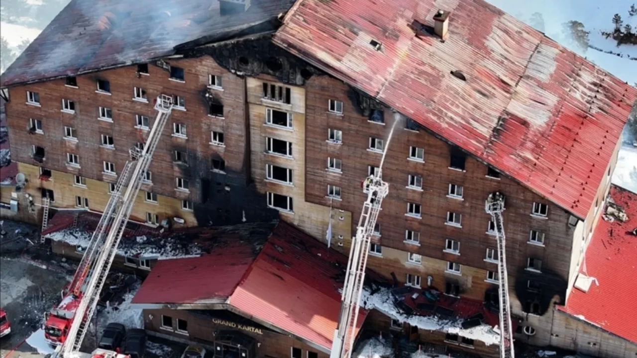 Cennet kuşlarım  dediği torunlarına her gün balon götürüyor: Bolu'nun kalbindeki dinmeyen sızı