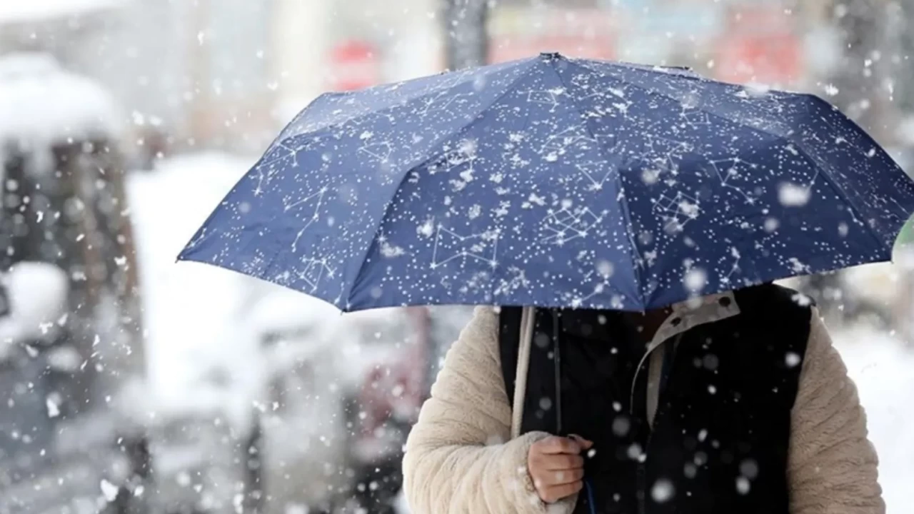 Doğu Anadolu'ya şiddetli kar yağışı, Güney Ege ve Akdeniz için fırtına alarmı!
