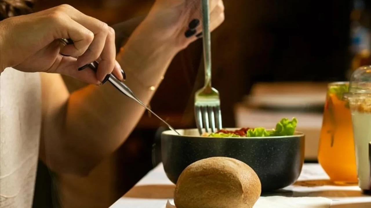 Aynaya bakamayanlar bu diyeti konuşuyor! Zayıflamanın en yeni formülü