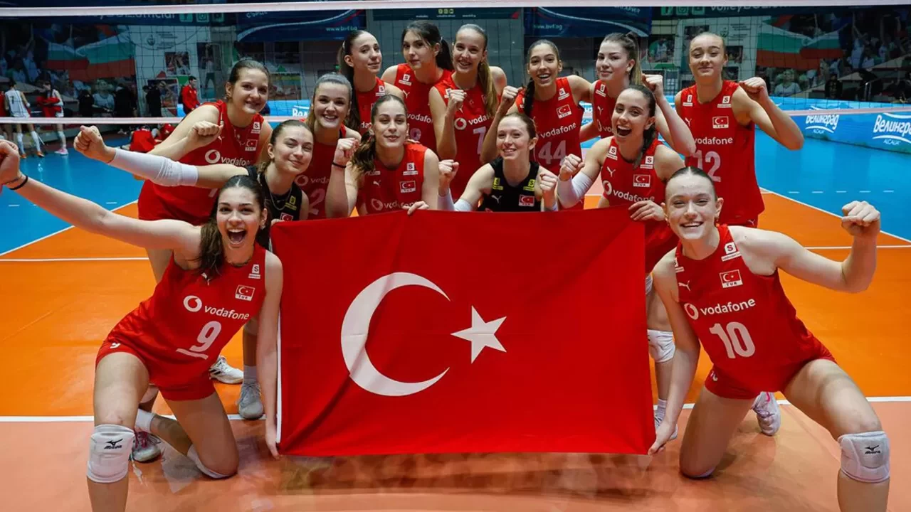 18 Yaş Altı Milli Kadın Voleybol Takımı, Avrupa Şampiyonası biletini aldı