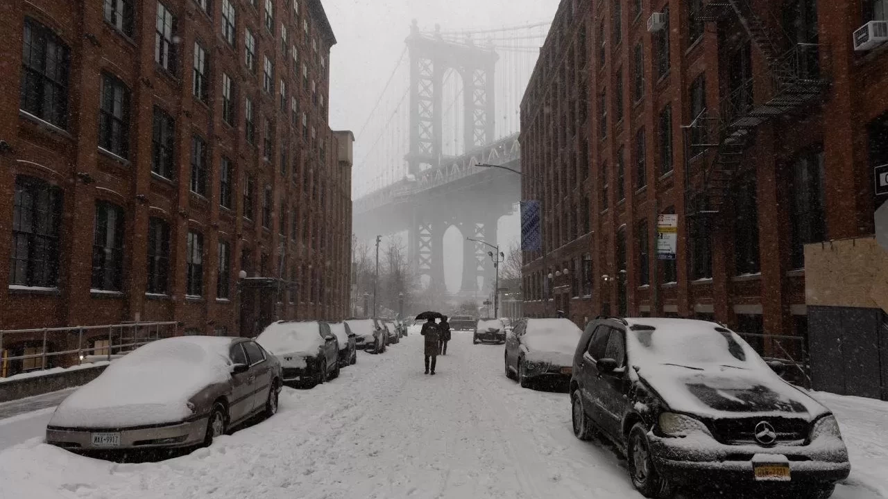 ABD donuyor: Tarihi kar fırtınasında can kaybı 30'a yükseldi