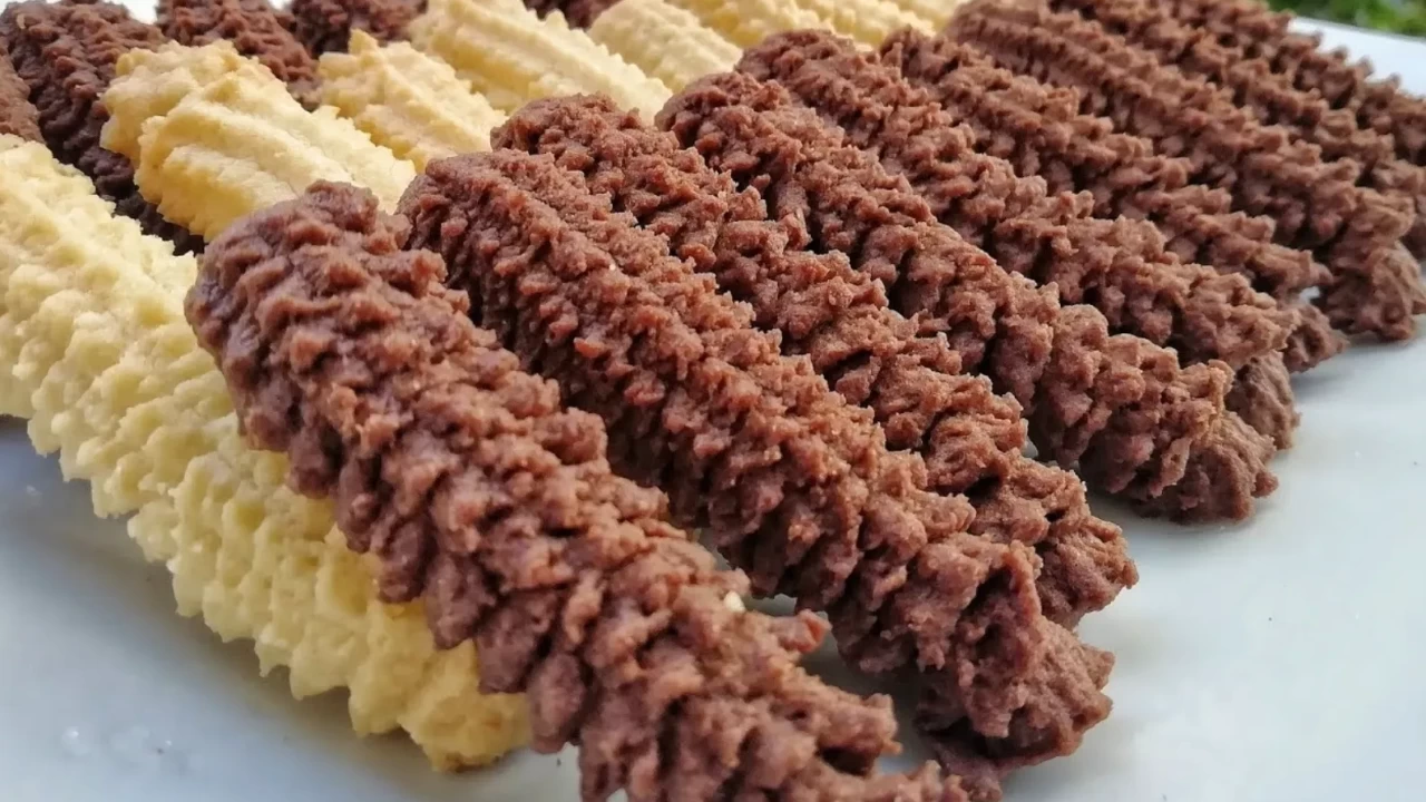 Tırrıl kurabiye çay saatlerini salladı