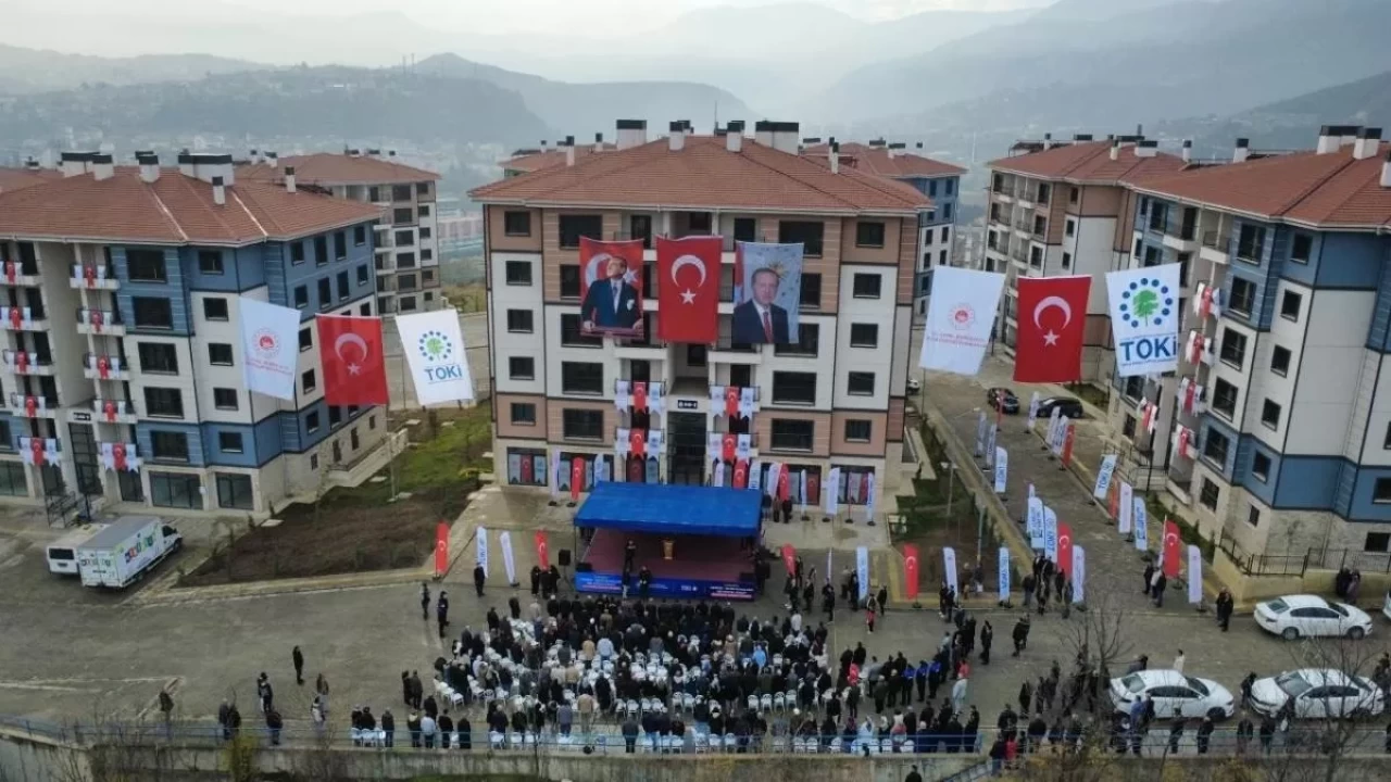 Karabük'te 1600 aile evine kavuşuyor: Kura heyecanı sona erdi!