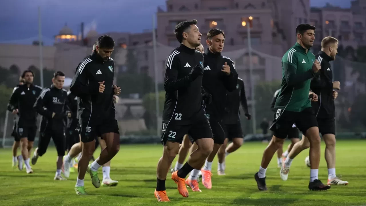 Kocaelispor’un Antalya kampı başladı