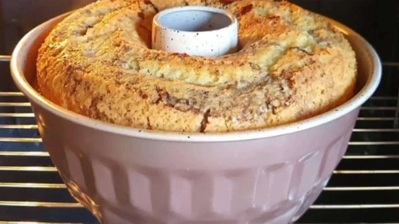 Bu kek fırından dağ gibi kabarıyor