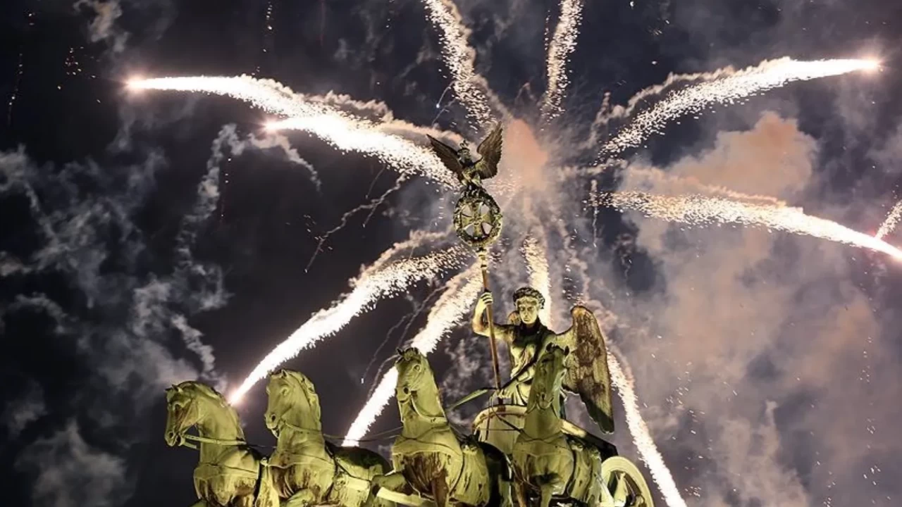 Almanya’da yılbaşı gecesi kabusa döndü: 2 ölü, onlarca yaralı