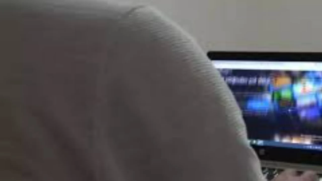 İnsanlar dizisi konusu ne? Emin Alper’in yeni projesi merak uyandırdı