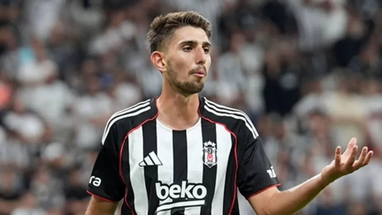 Kayseri deplasmanı öncesi siyah-beyazlılarda eksik var: Demir Ege Tıknaz’ın sağlık durumu açıklandı