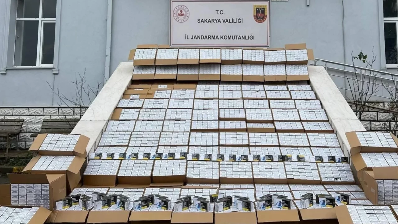 Sakarya'da dev operasyon! Milyonlarca makaron ve kaçak tütün ele geçirildi