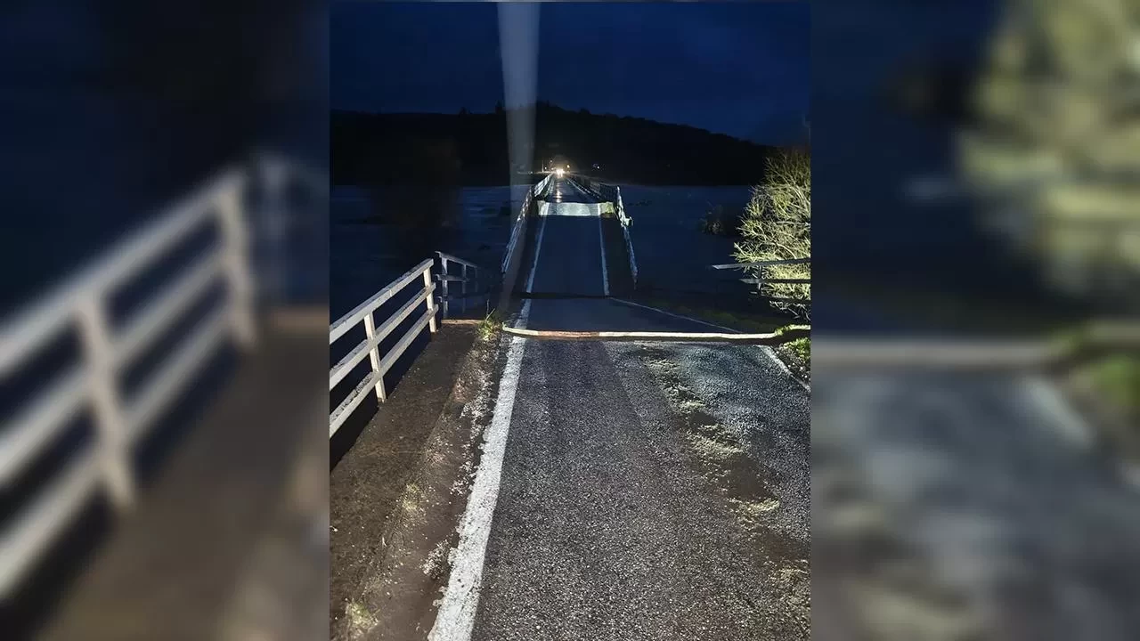 Balıkesir’de sağanak sonrası köprü çöktü, ulaşım kesildi