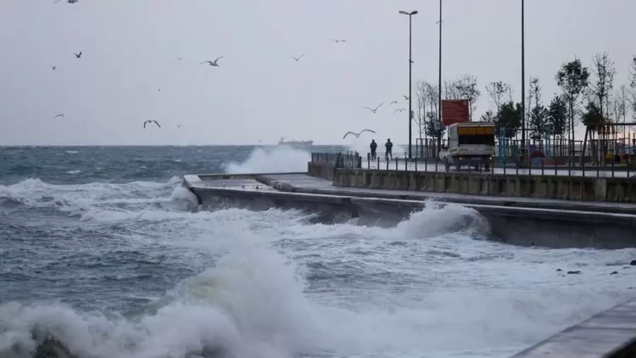 Meteoroloji uyardı: Batı ve Ege’de fırtına ile kuvvetli yağış geliyor