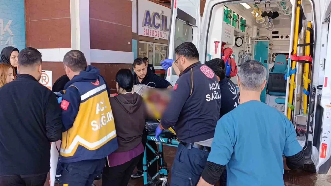 Adıyaman yolunda korkutan kaza! Tekeri çıkan otomobil takla attı