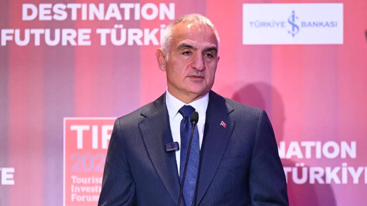 Bakan Ersoy açıkladı: 'Türk turizmi birinci lige yükseldi, hedef 68 milyar dolar'