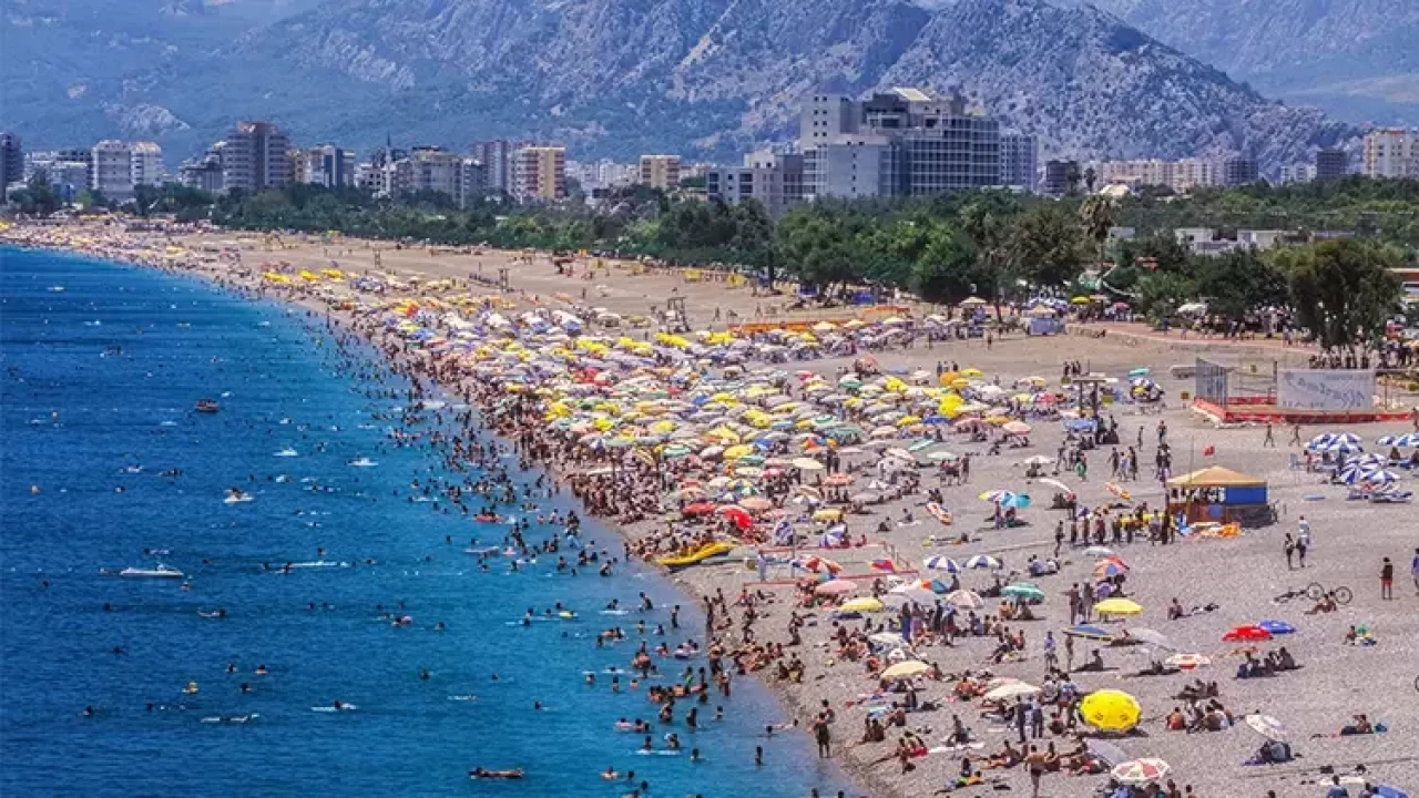 Rusya'dan turizm övgüsü: Türkiye bir numara