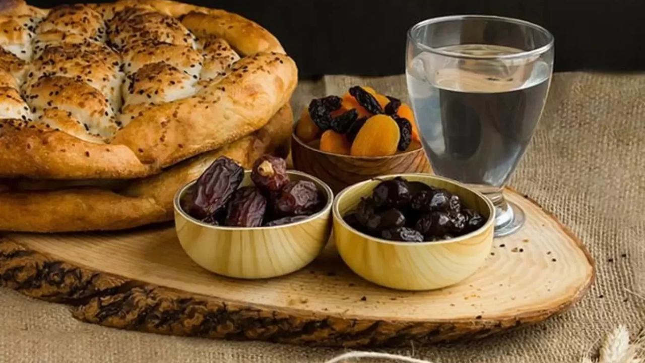 Oruç hangi hallerde bozulur, kaza ve kefaret ne zaman gerekir? Oruca niyet ne zaman ve nasıl edilir?