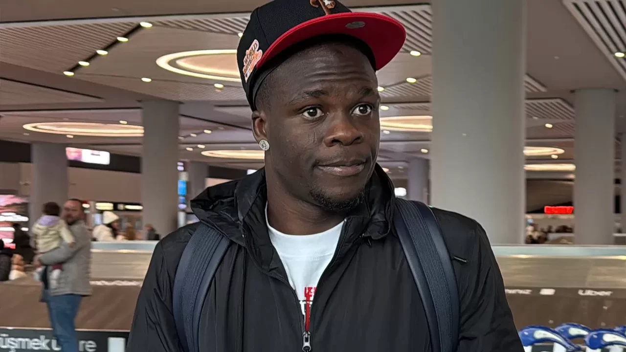 Beşiktaş'ın yeni transferi Junior Olaitan, İstanbul'a geldi