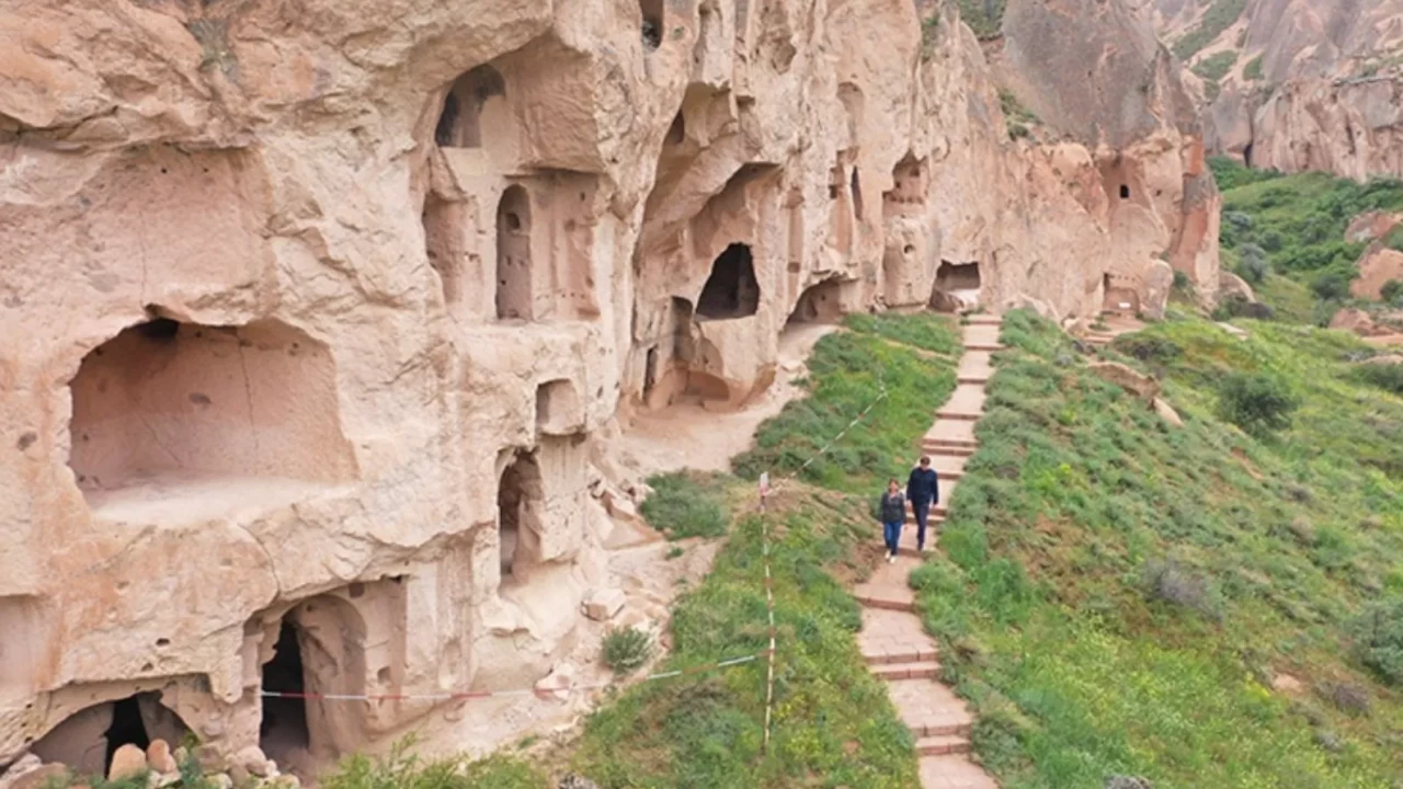 Kapadokya’da rekorlar yılı: Zelve ve Paşabağı 1,2 milyon ziyaretçiyi ağırladı!