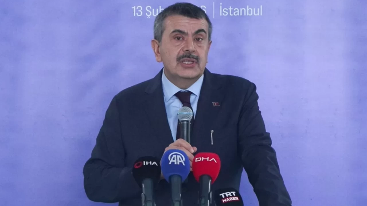 Bakan Tekin’den İBB ve İzmir’e sert 'okul' göndermesi: '6 yıl geçti, okul nerede?'