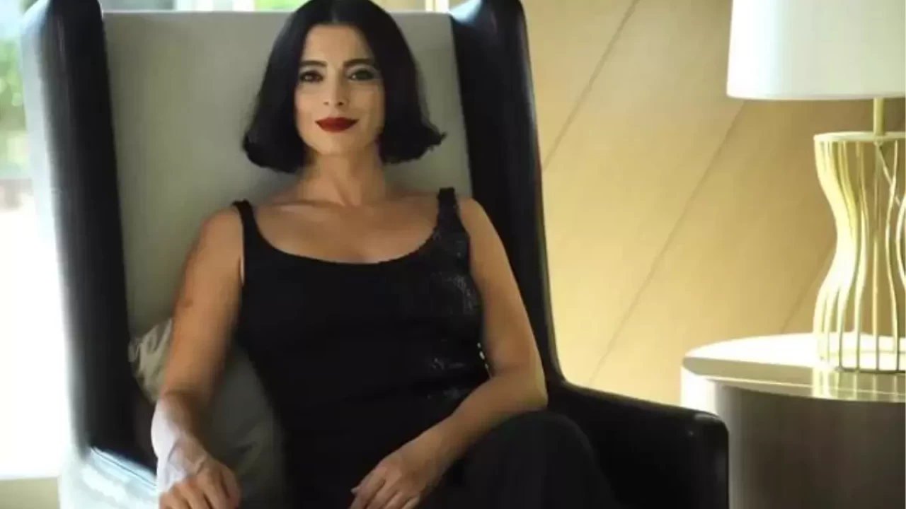 Mine Çayıroğlu kimdir?