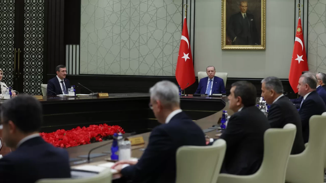 Kabine Cumhurbaşkanı Erdoğan başkanlığında toplandı