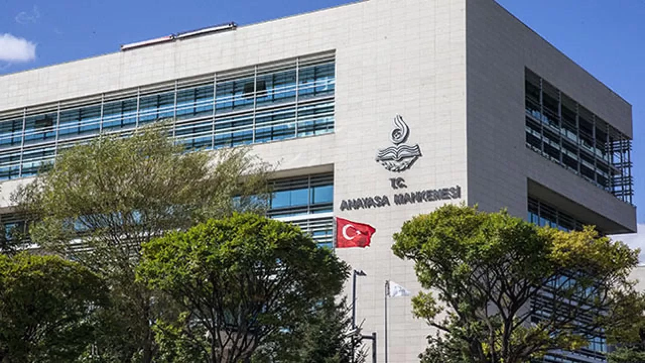 Anayasa Mahkemesi'nden kritik karar: Çocuğun üstün yararı ihlal edildi